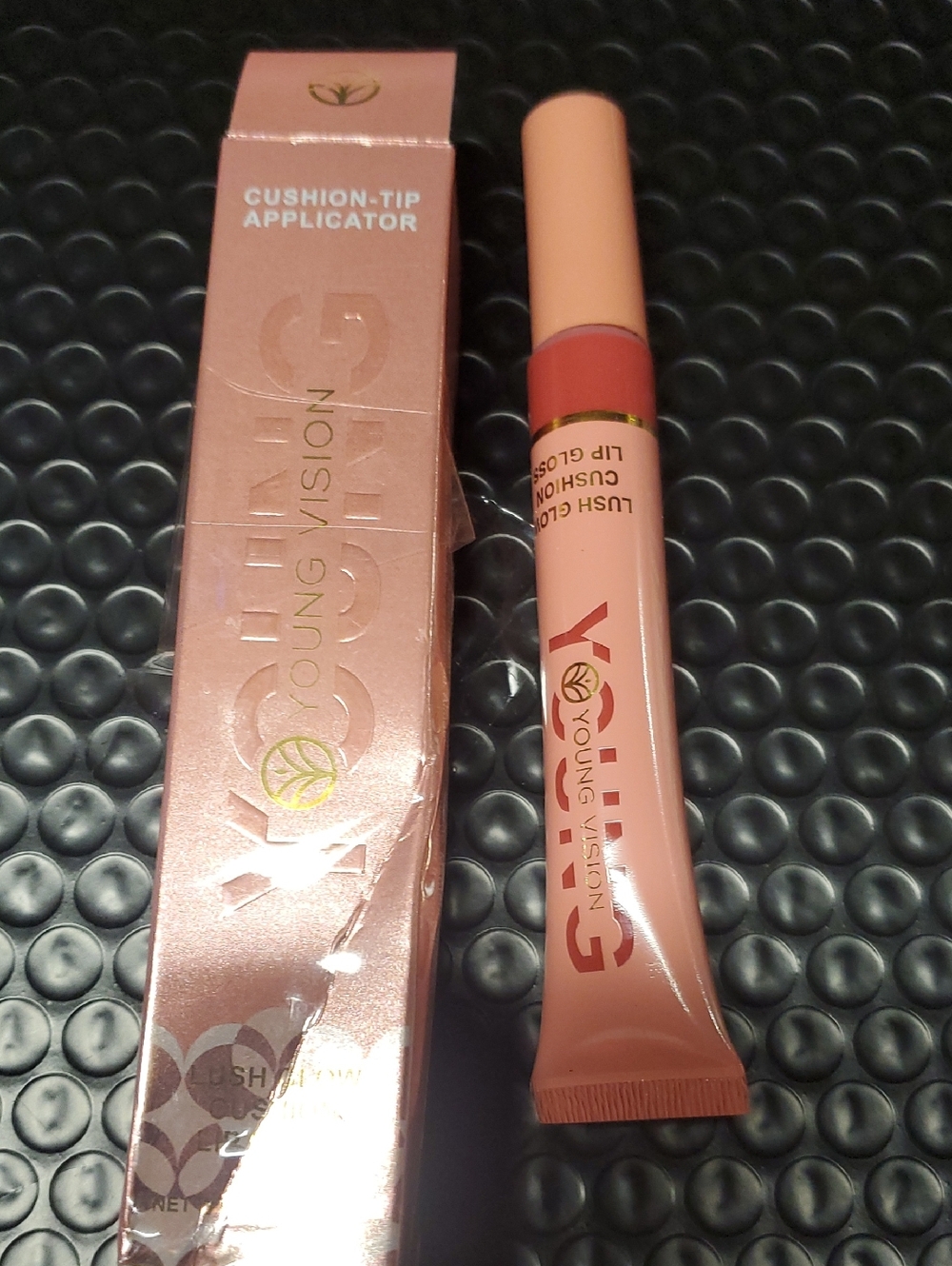 Lush Glow Cushion Lip Gloss - Peachy Pink